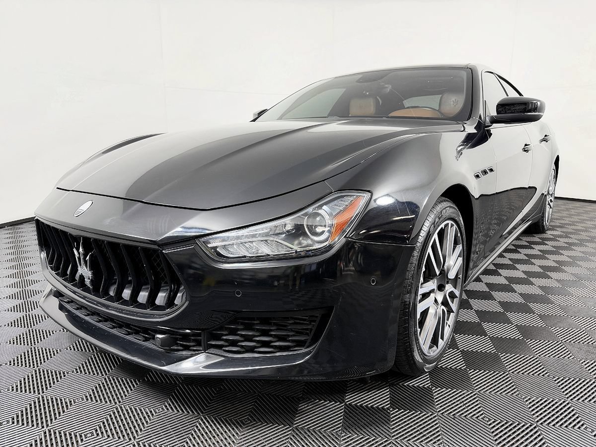 Used 2018 Maserati Ghibli RWD image 3