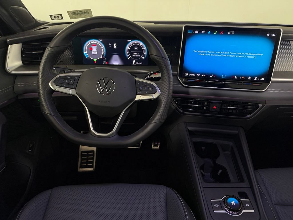 Used 2025 Volkswagen Tiguan SE R-Line AWD/4WD image 14