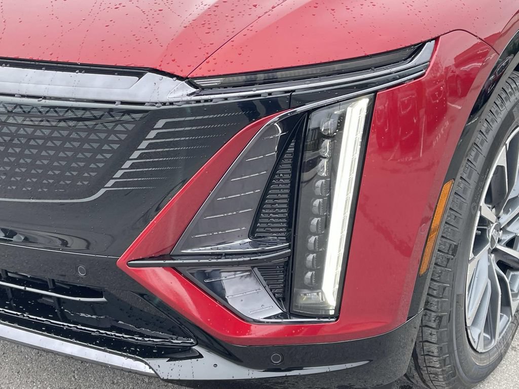 New 2026 Cadillac Lyriq Sport AWD/4WD image 9
