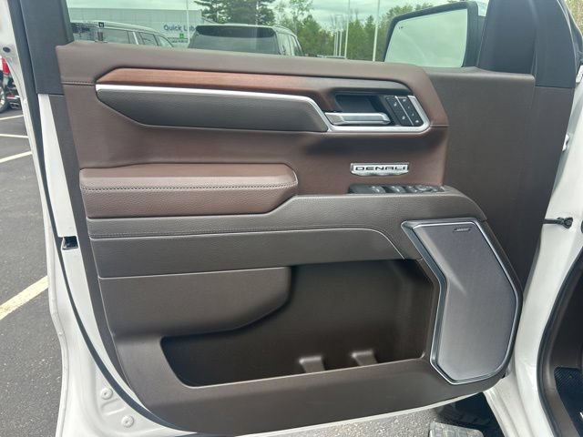 Used 2025 GMC Sierra 1500 Denali AWD/4WD image 15