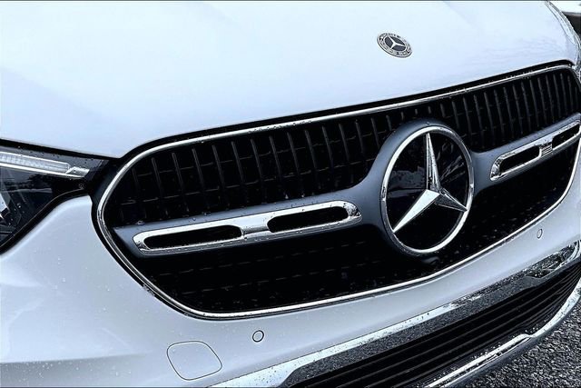 Certified 2025 Mercedes-Benz GLC 300 300 image 36