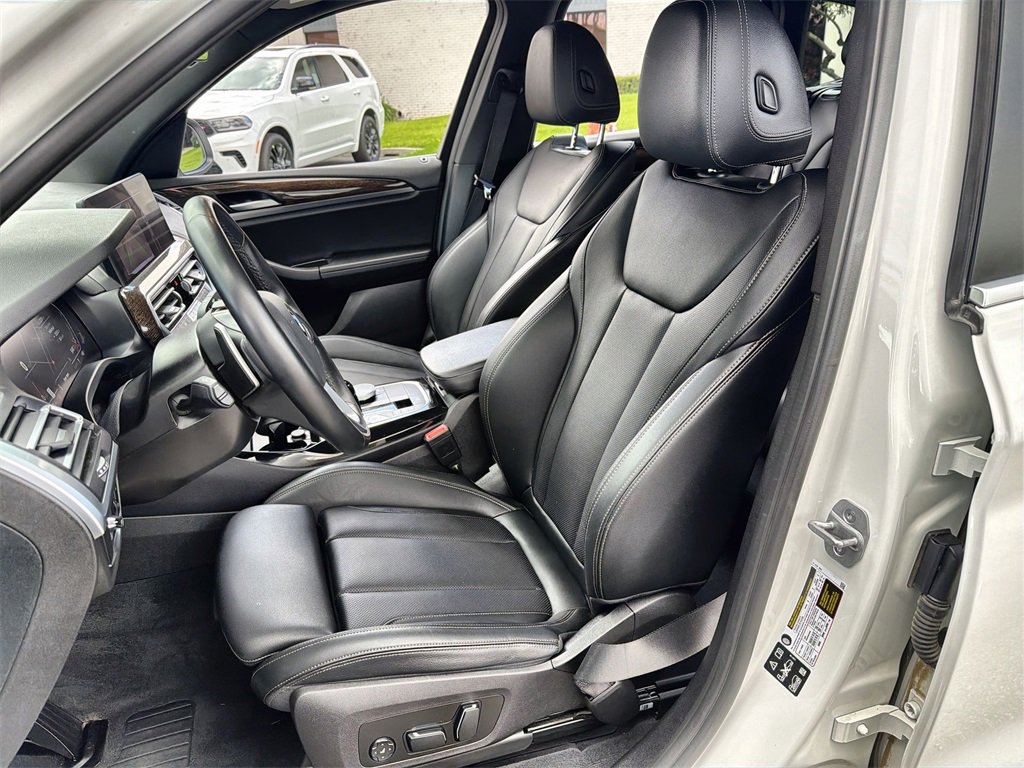 Used 2024 BMW X3 xDrive30i w/ Premium Essential Package image 13