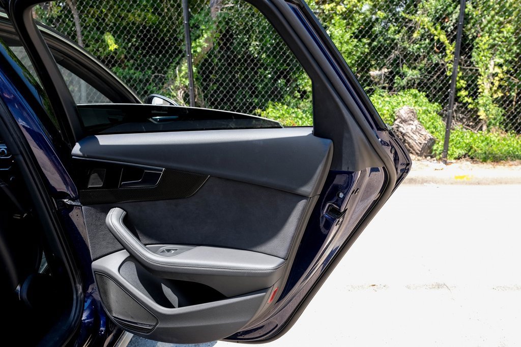 Used 2022 Audi S4 Premium Plus w/ Premium Plus Package image 45