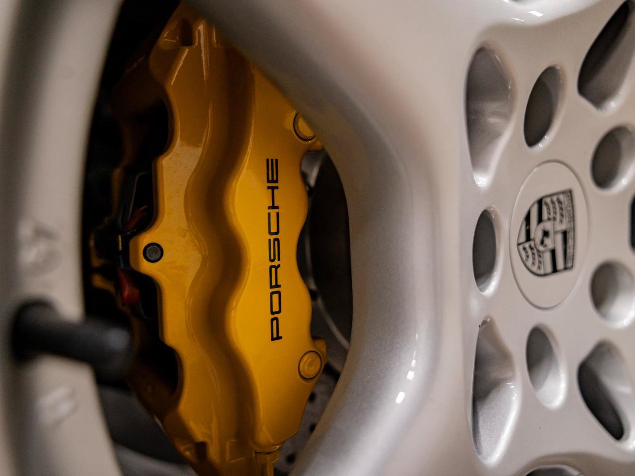Used 2005 Porsche 911 Carrera S RWD image 10