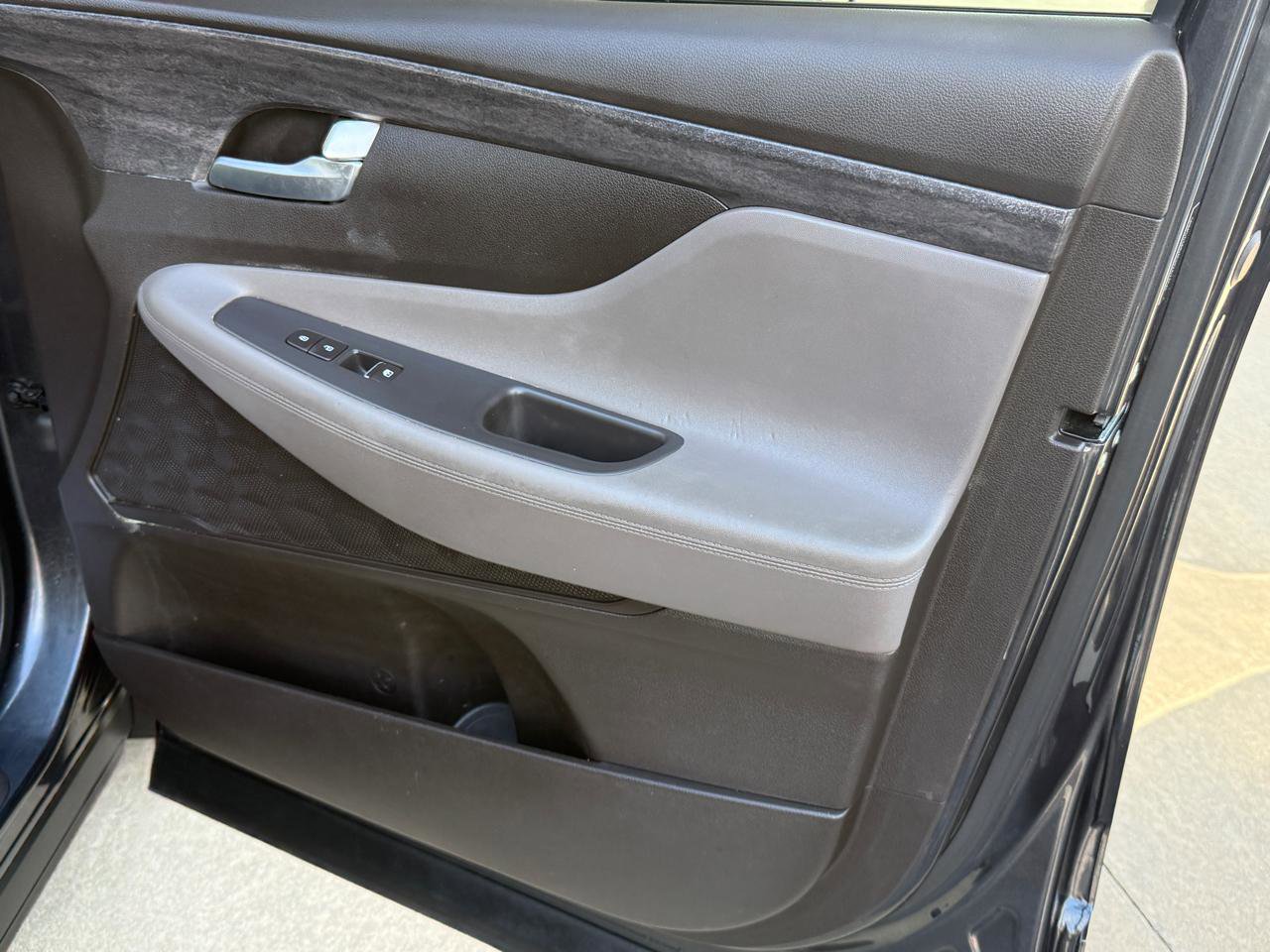 Used 2020 Hyundai Santa Fe SEL w/ Cargo Package image 14