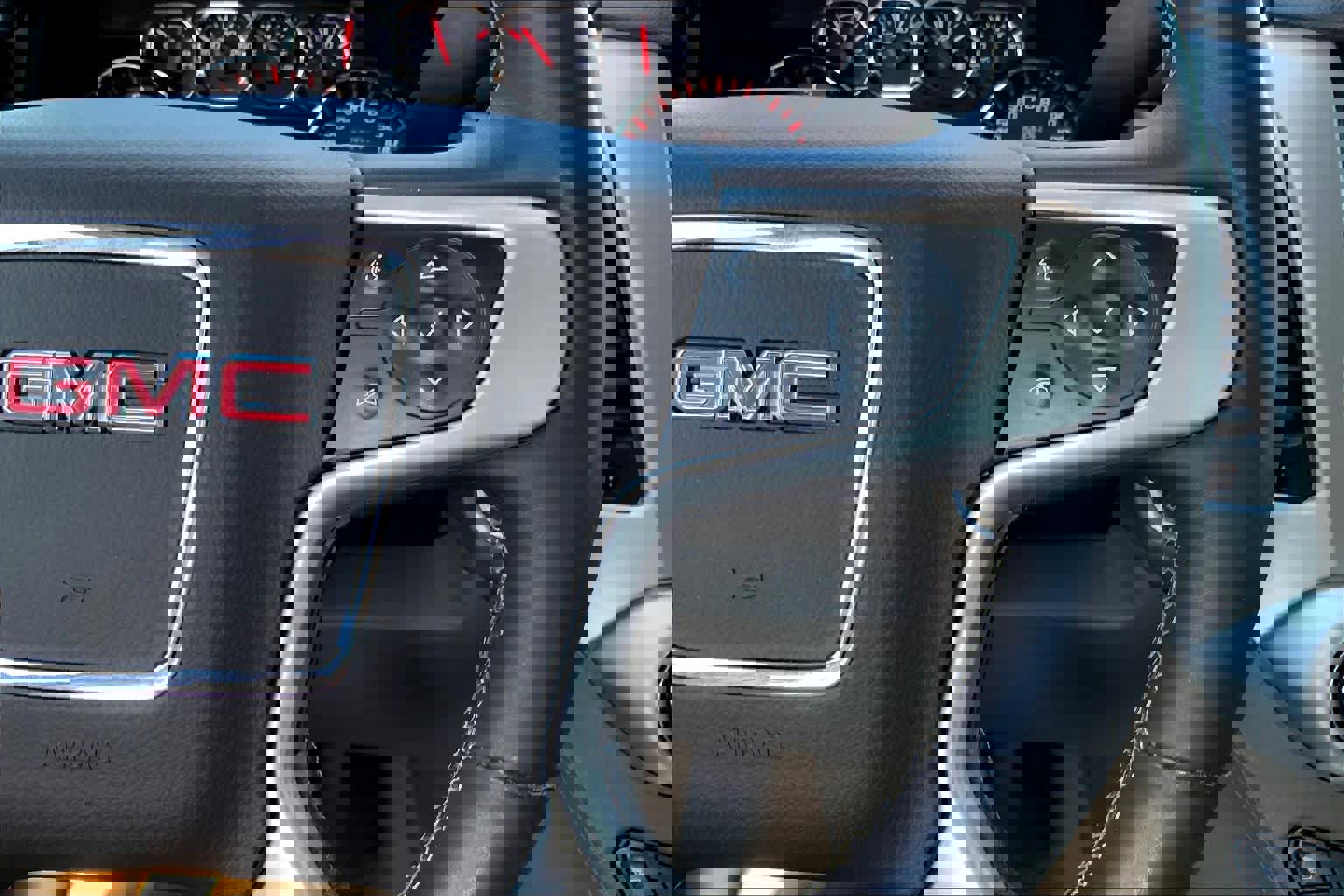 Used 2015 GMC Yukon SLT w/ HD Trailering Package image 24