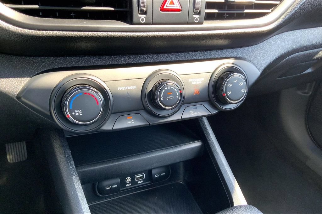 Used 2020 Kia Forte LXS FWD image 29
