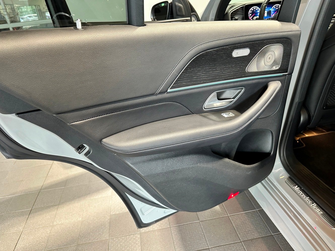 Certified 2024 Mercedes-Benz GLE 350 4MATIC image 31