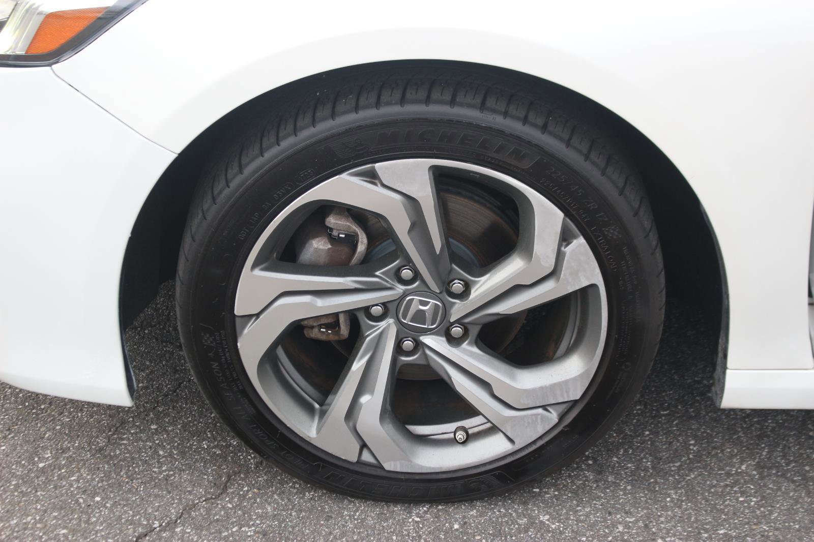 Used 2018 Honda Accord EX-L image 39