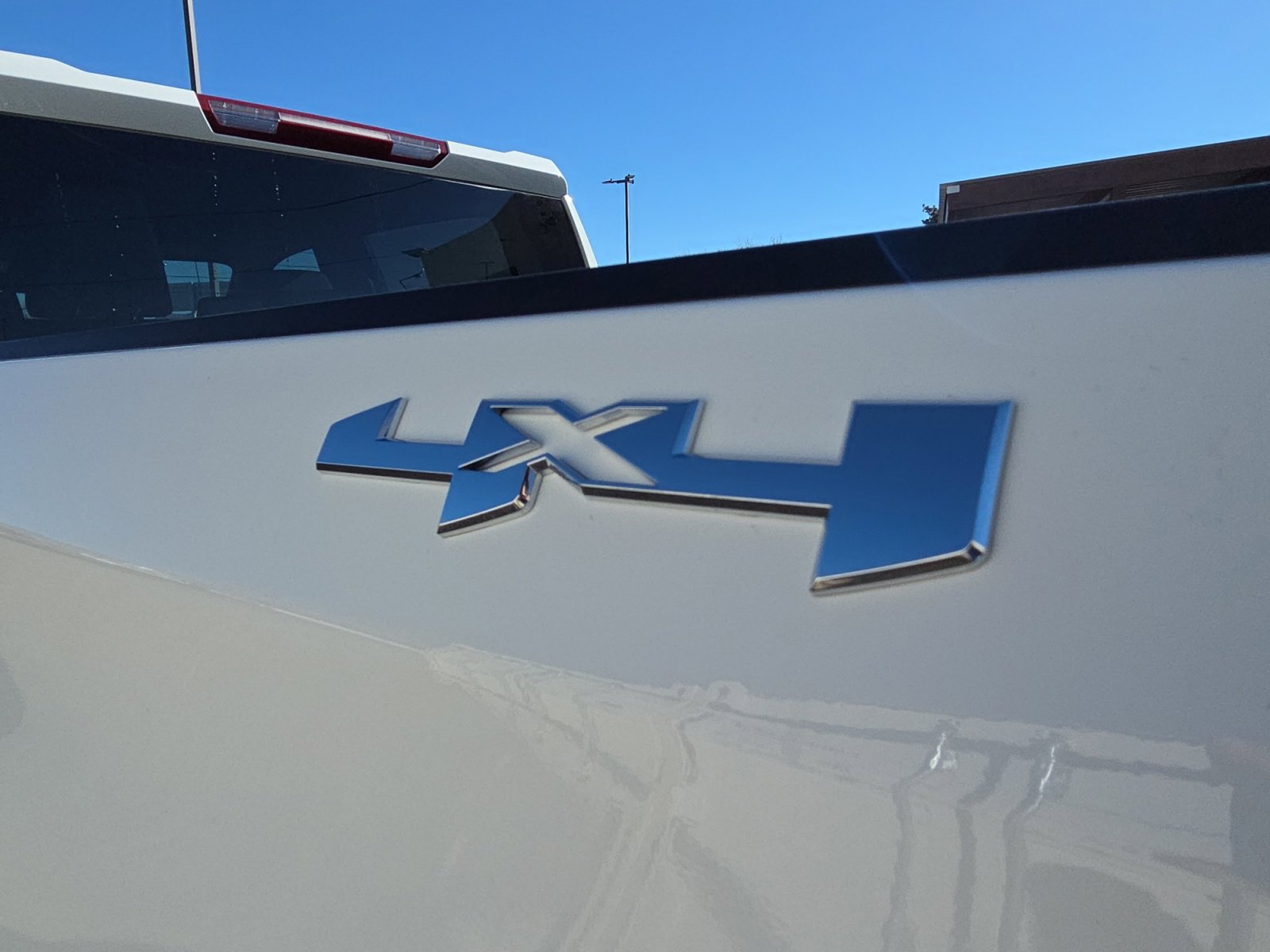 Used 2024 GMC Sierra 1500 SLT image 25