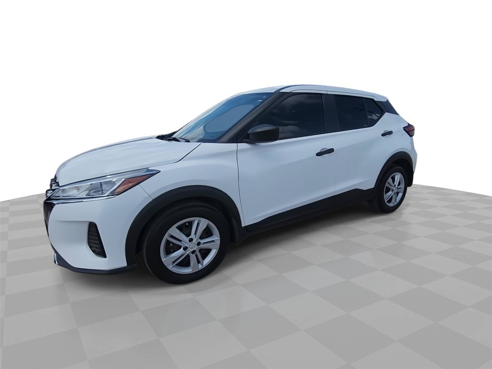 Used 2024 Nissan Kicks S FWD image 4