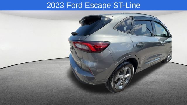Used 2023 Ford Escape ST-Line w/ Tech Pack #1 AWD/4WD image 9