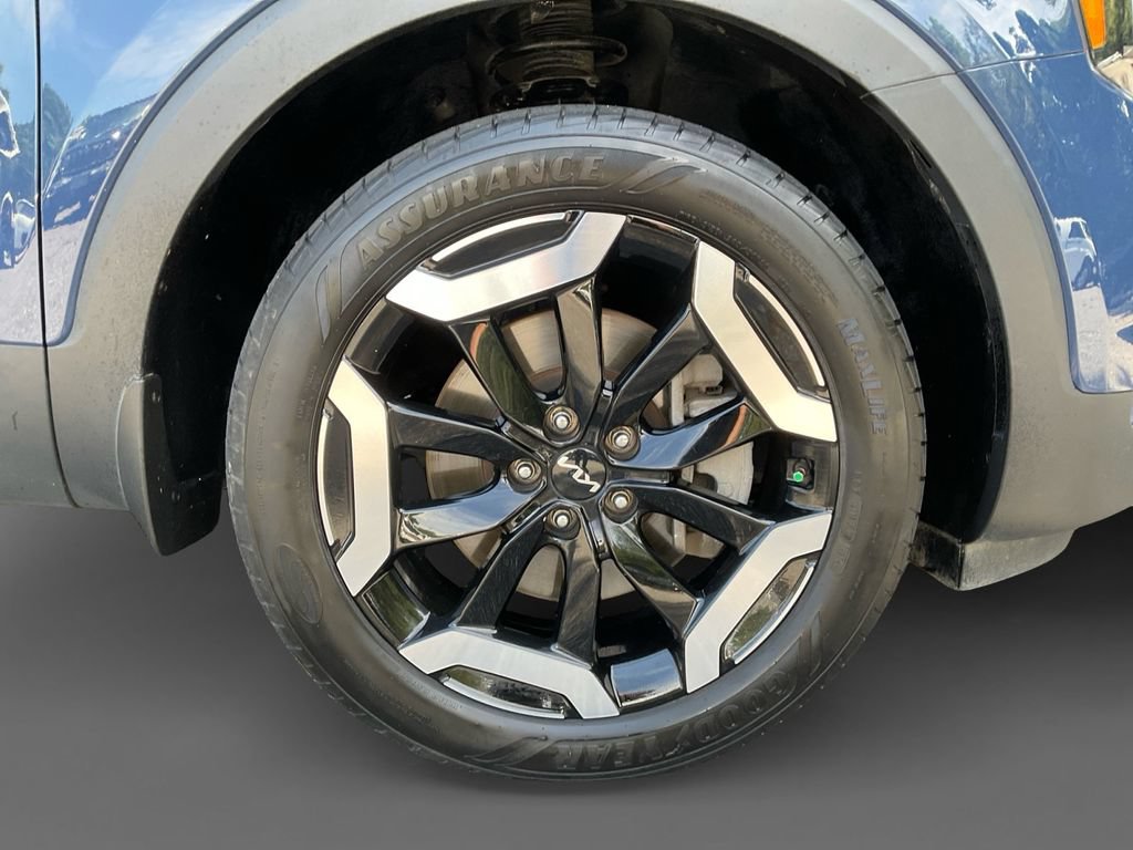 Used 2023 Kia Telluride EX w/ EX Captain's Chair Package FWD image 16