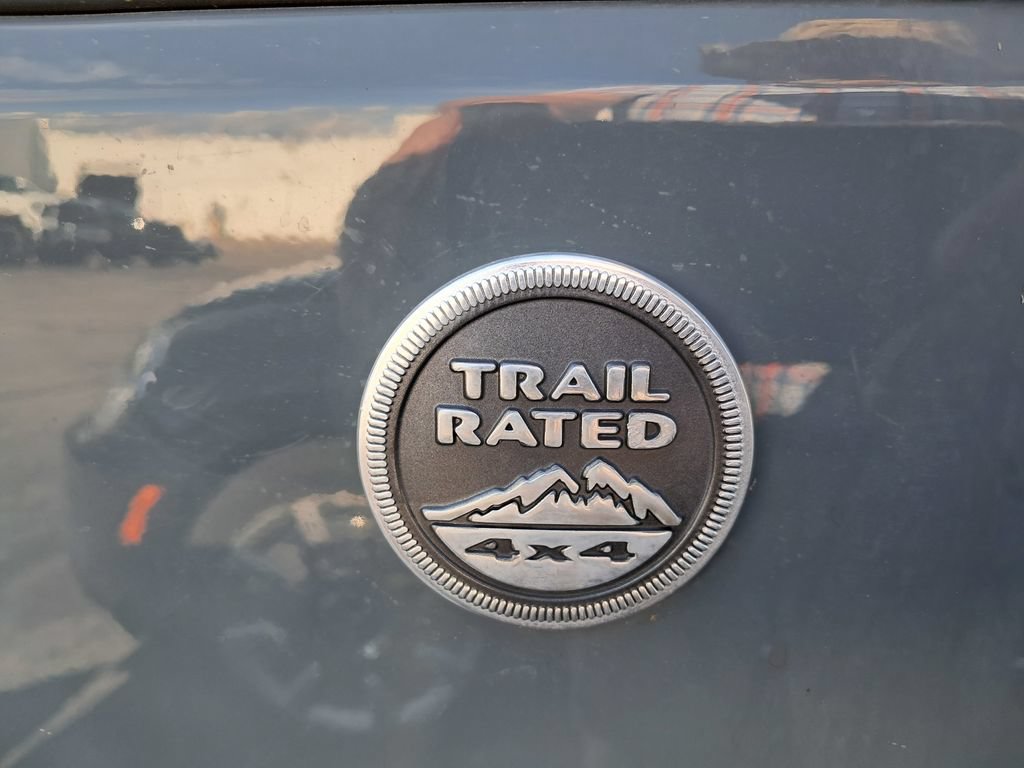Used 2015 Jeep Wrangler Sahara w/ Dual Top Group AWD/4WD image 11