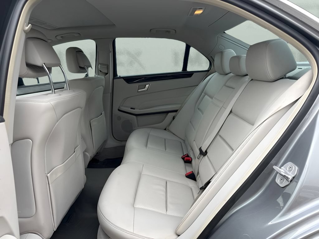 Used 2014 Mercedes-Benz E 250 BlueTEC Sedan image 14