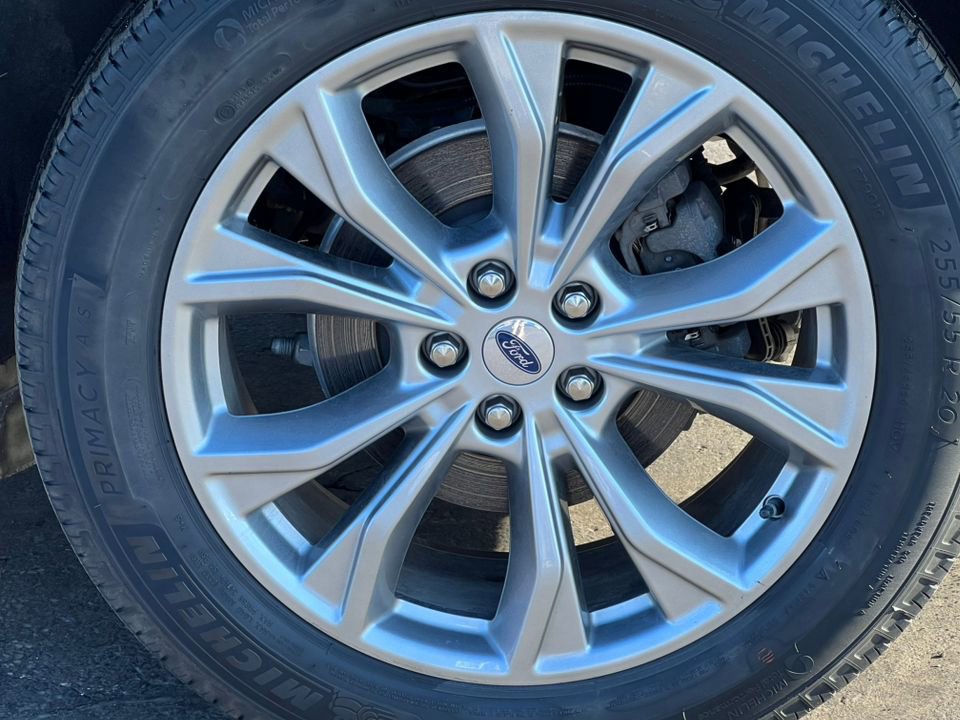 Certified 2023 Ford Explorer Limited w/ Limited Technology Package image 8