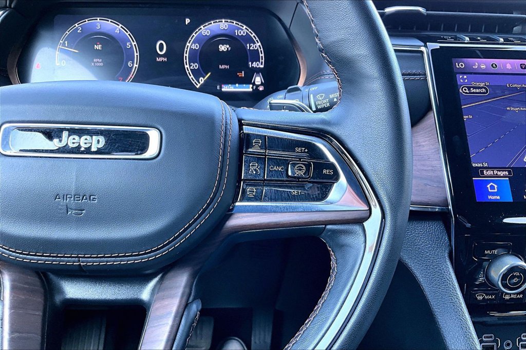 Used 2025 Jeep Grand Cherokee L Summit w/ Obsidian Package AWD/4WD image 7