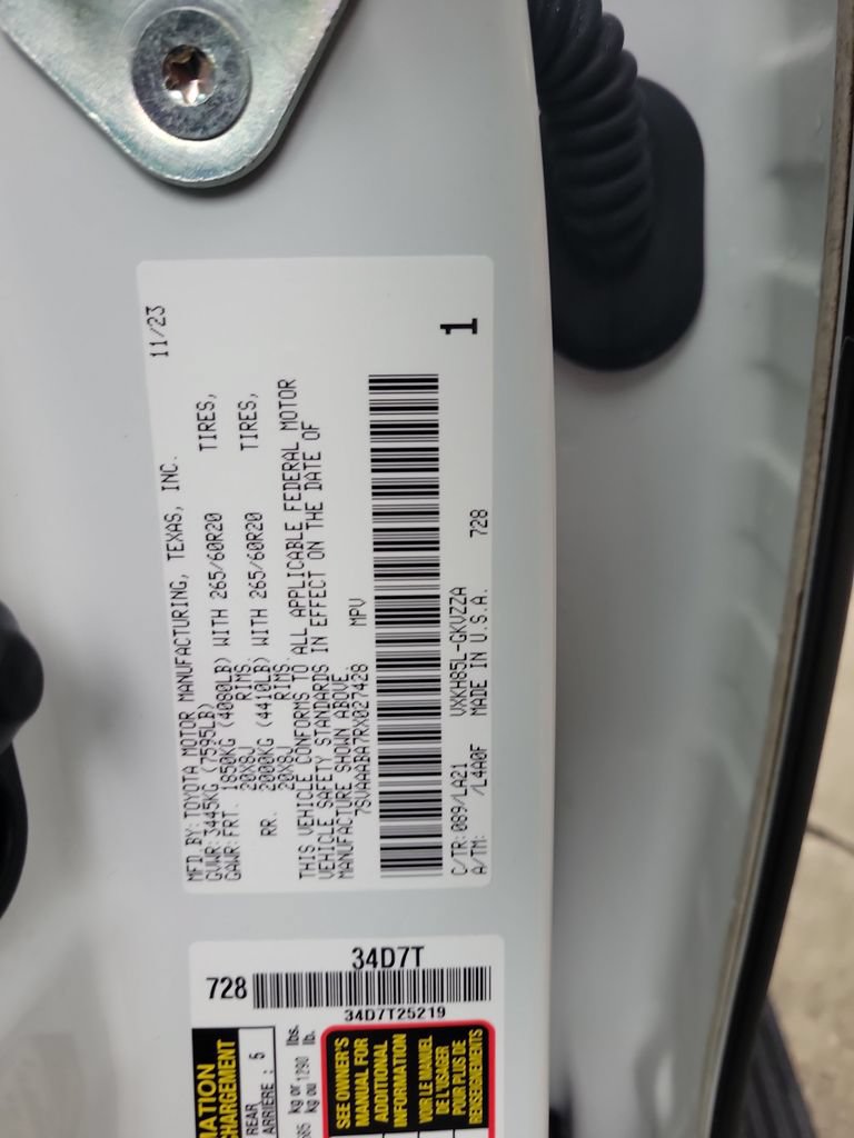 Certified 2024 Toyota Sequoia Platinum AWD/4WD image 46