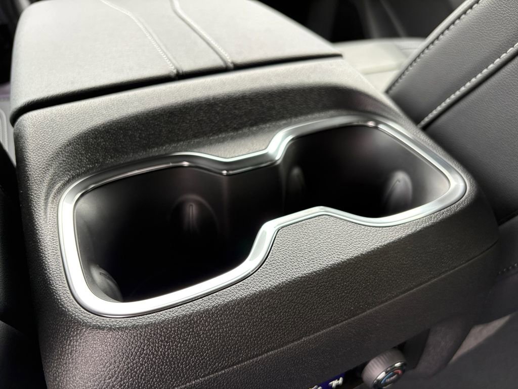 New 2026 Chevrolet Traverse LT w/ Enhanced Driving Package FWD image 13