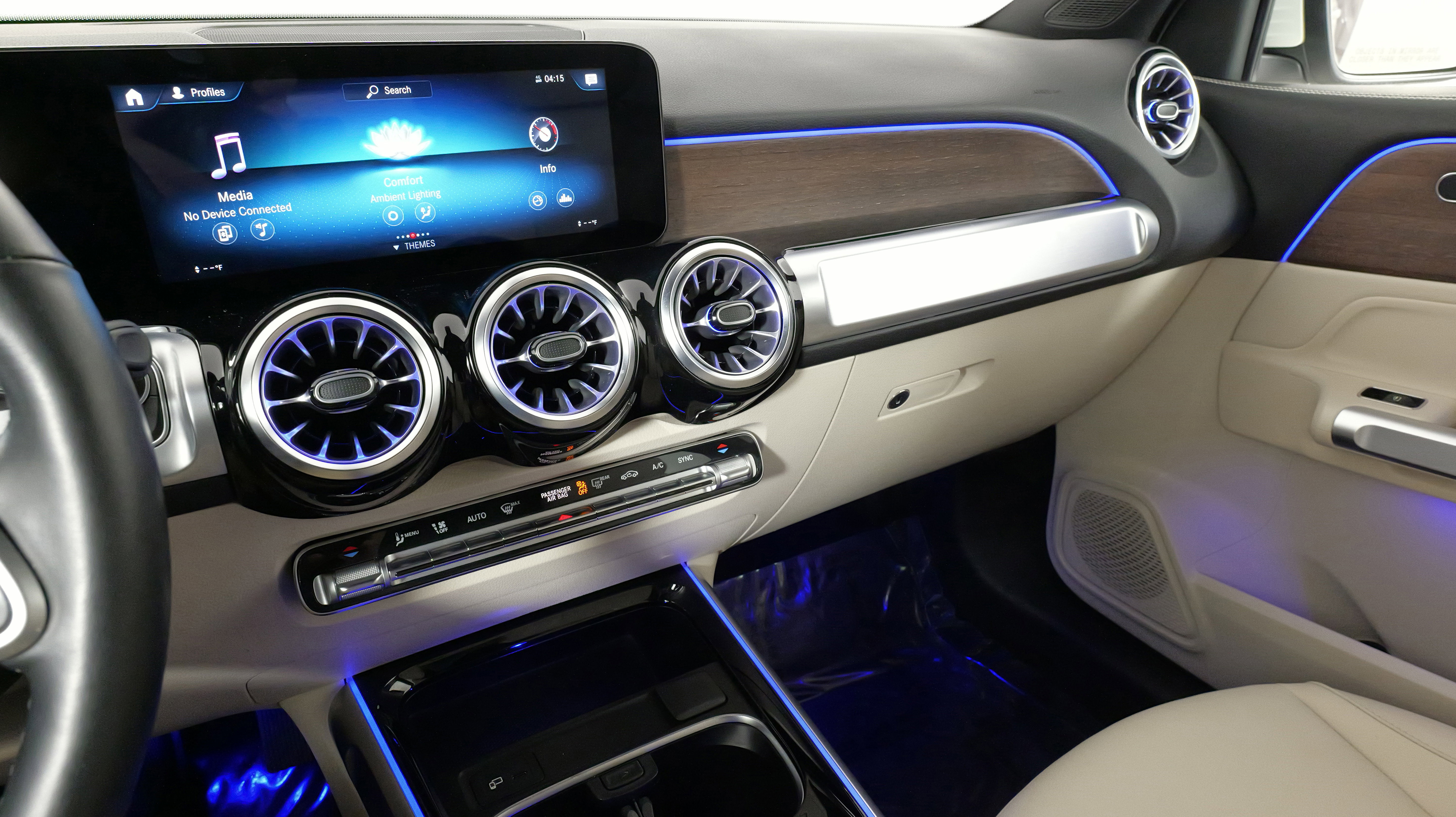 Used 2022 Mercedes-Benz GLB 250 4MATIC image 44