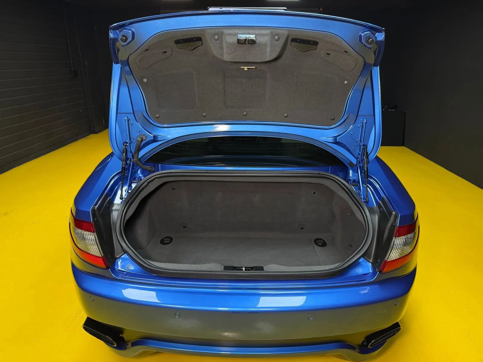 Used 2013 Maserati GranTurismo MC RWD image 12