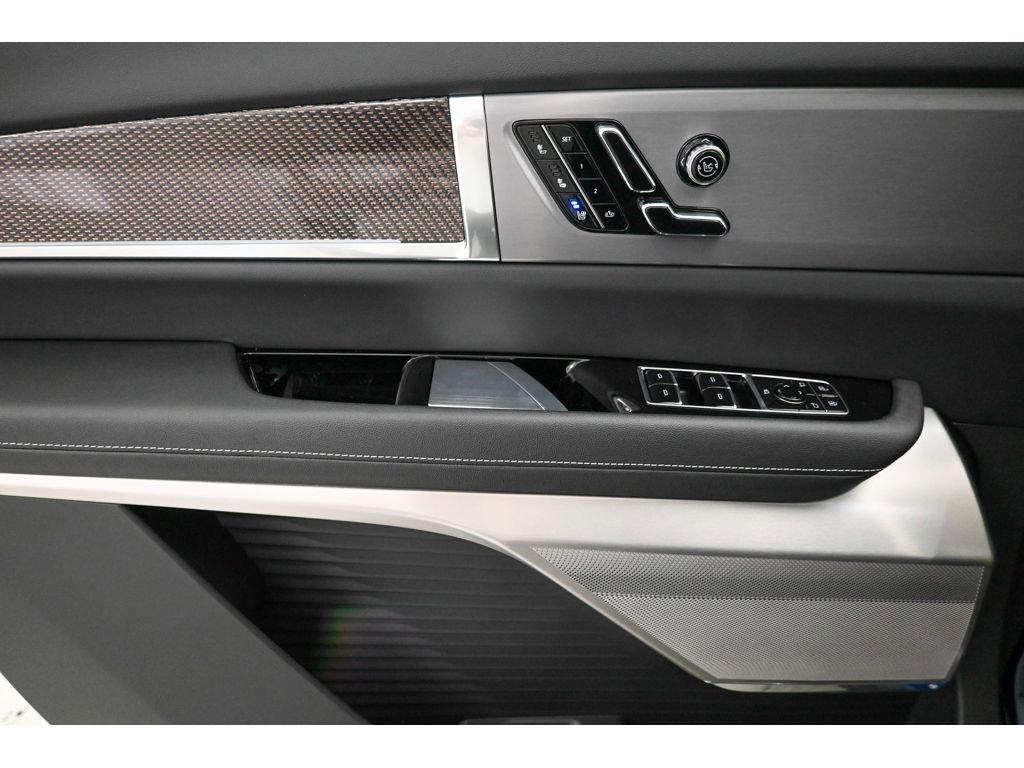 New 2026 Cadillac Vistiq Sport AWD/4WD image 15
