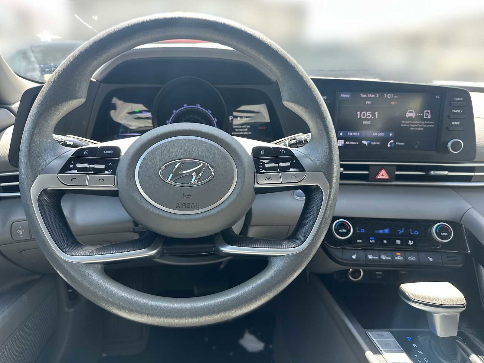 Used 2023 Hyundai Elantra Blue image 10