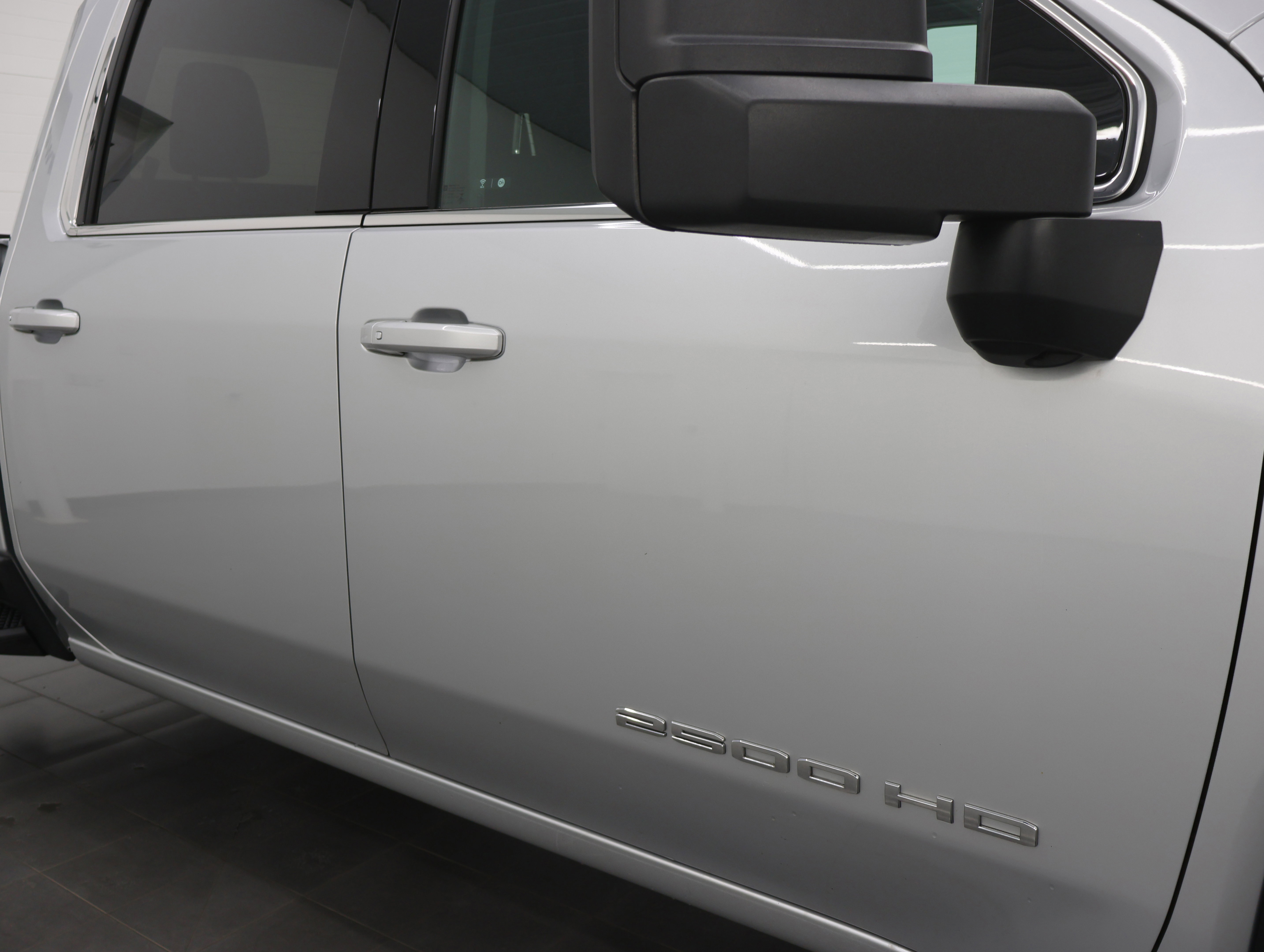 Used 2023 GMC Sierra 2500 SLE w/ SLE Convenience Package image 24