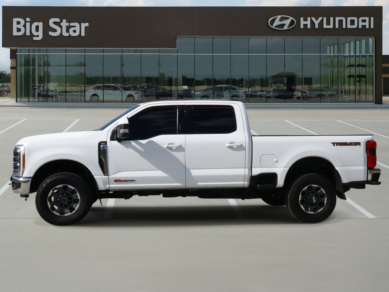 Used 2023 Ford F250 Lariat w/ Lariat Ultimate Package AWD/4WD image 2