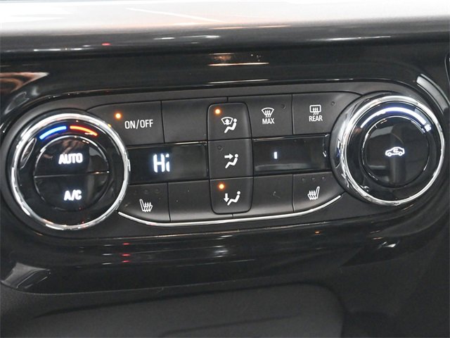 Used 2025 Chevrolet Trax ACTIV w/ Sunroof Package image 19