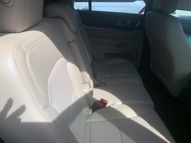 Used 2017 Ford Explorer Limited image 10