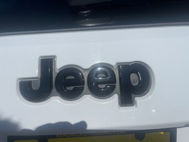 Used 2020 Jeep Grand Cherokee Altitude image 25