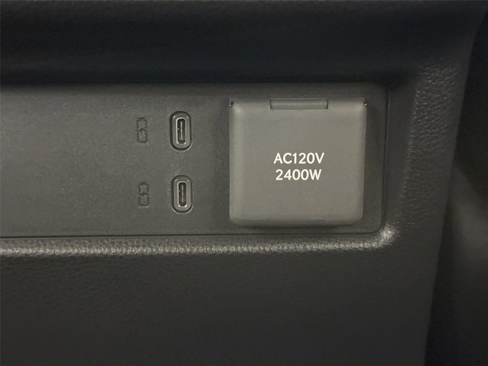 Certified 2025 Toyota 4Runner TRD Off-Road Premium image 36