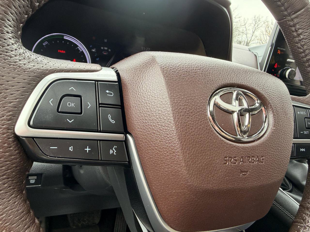 Used 2022 Toyota Sienna Platinum image 33