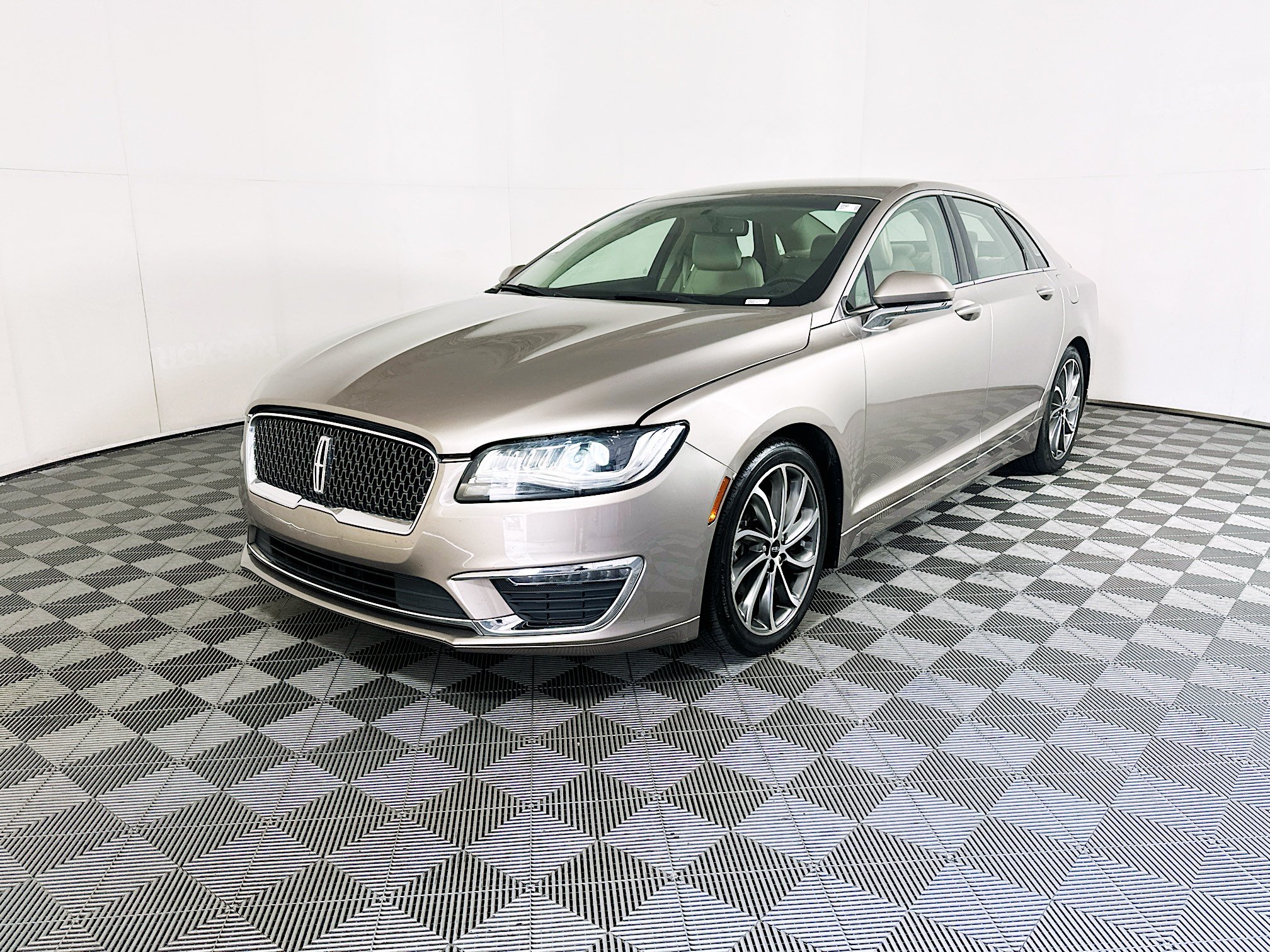 Used 2018 Lincoln MKZ Premiere w/ Magnetic Appearance Package FWD image 7