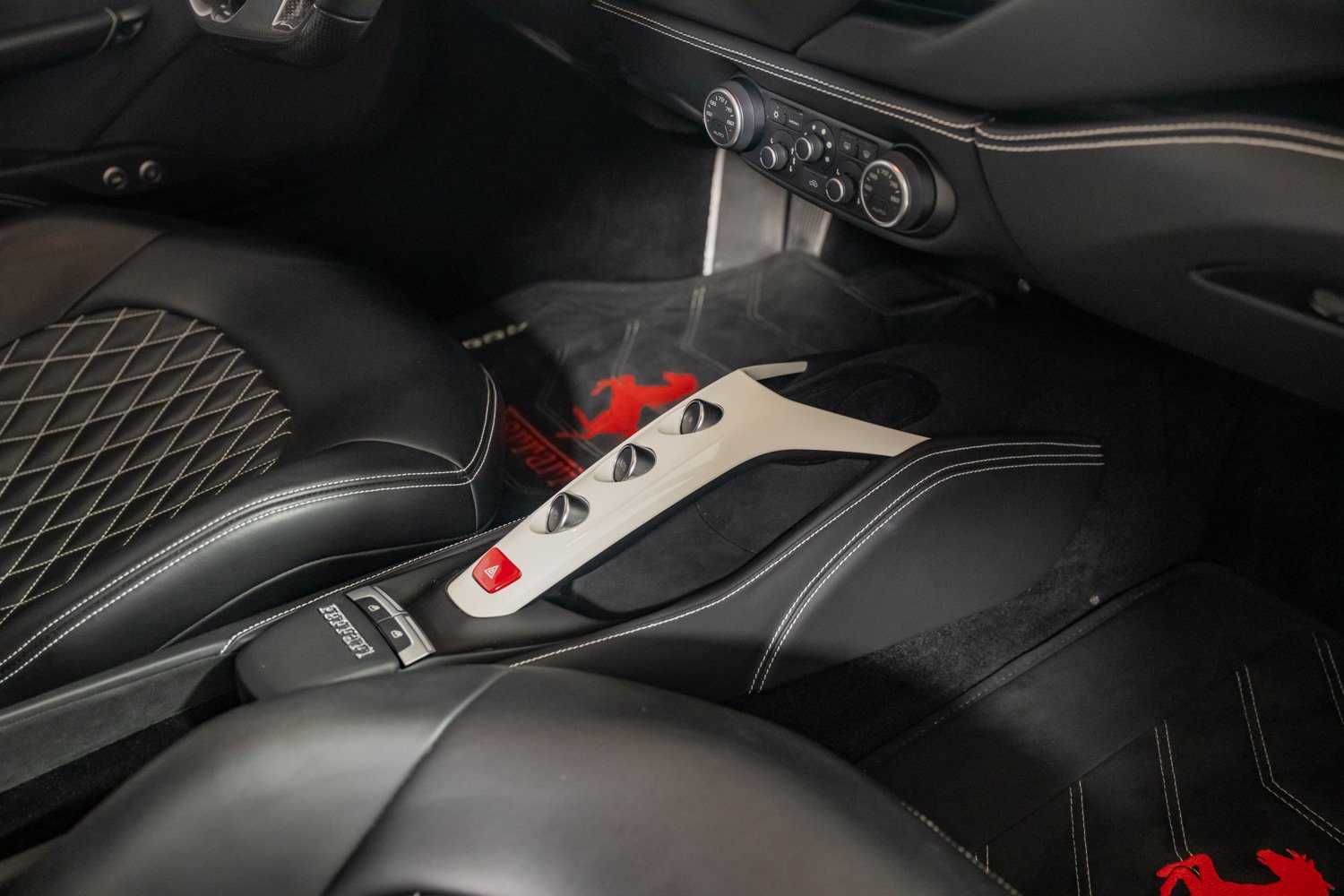 Used 2017 Ferrari 488 GTB RWD image 27