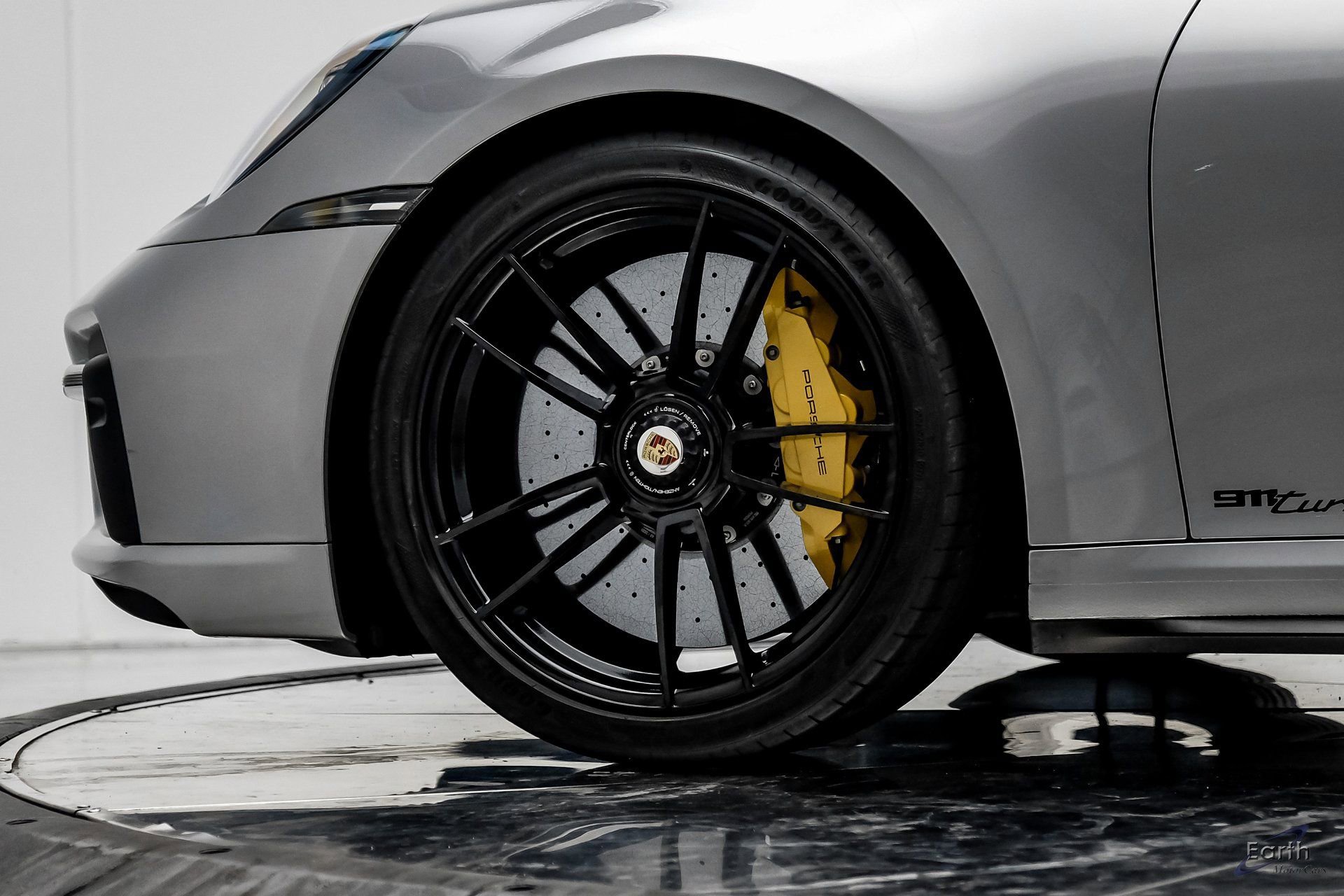 Used 2021 Porsche 911 Turbo S image 94