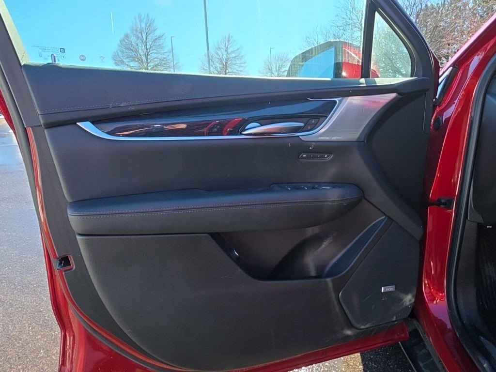 Certified 2023 Cadillac XT5 Premium Luxury w/ Technology Package image 10