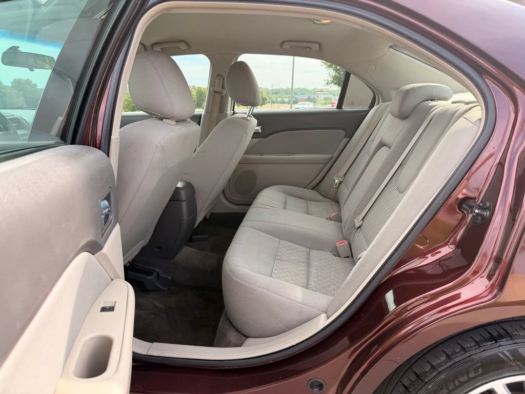 Used 2012 Ford Fusion S FWD image 5