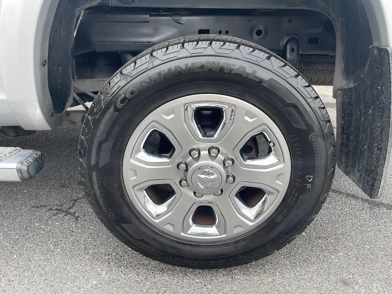Used 2015 RAM 2500 Laramie w/ Protection Group AWD/4WD image 15