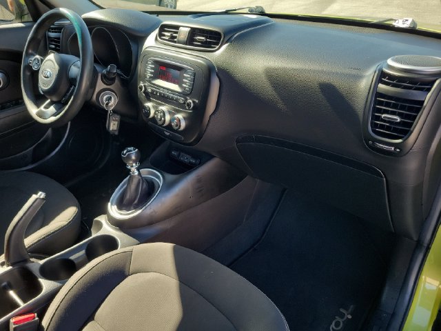 Used 2015 Kia Soul FWD image 17