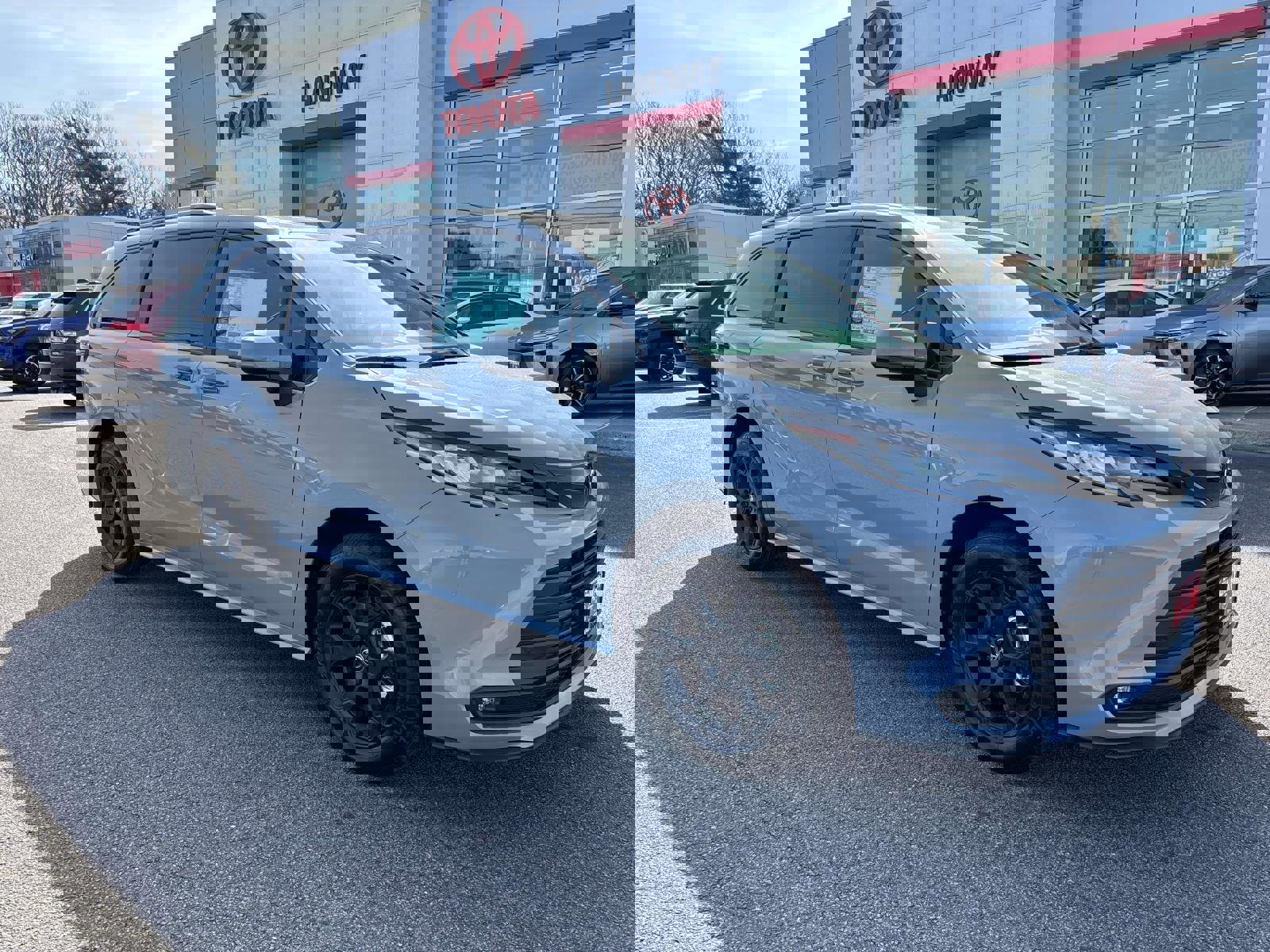 New 2026 Toyota Sienna XLE Woodland Edition AWD/4WD image 1