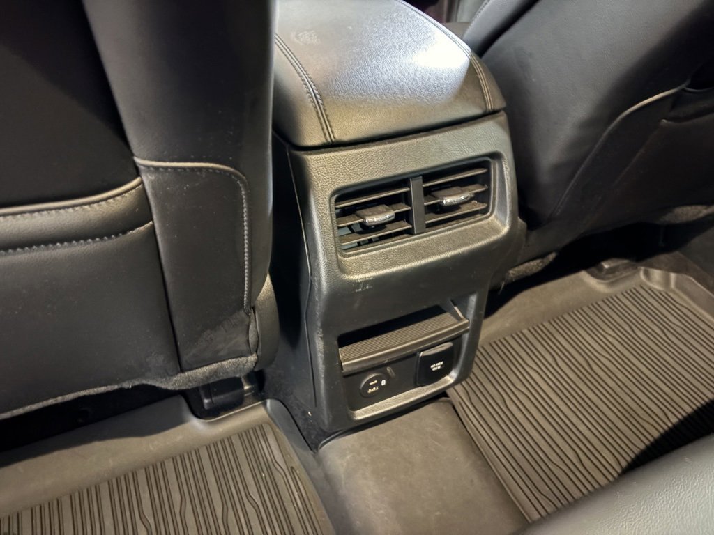 Used 2022 Ford Edge SEL w/ Convenience Package image 20