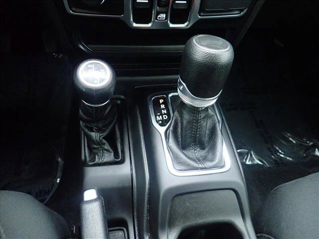 Used 2023 Jeep Wrangler Unlimited w/ Cold Weather Group image 20