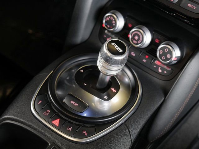 Used 2011 Audi R8 V8 image 18