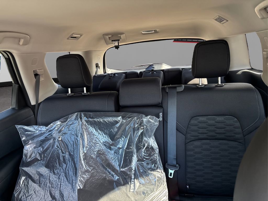 New 2025 Nissan Pathfinder SV w/ Black Appearance Package image 19