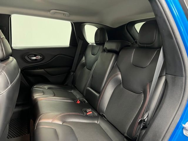 Used 2020 Jeep Cherokee Trailhawk w/ Technology Group image 42