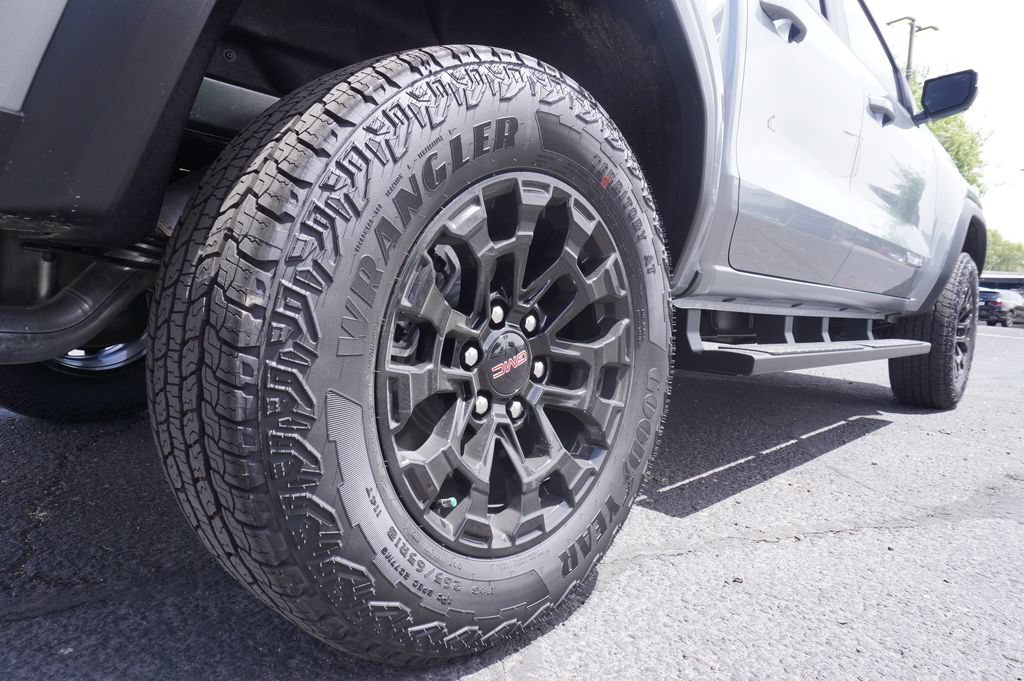 New 2026 GMC Canyon Elevation w/ Convenience Package RWD image 6
