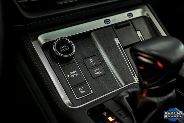 Used 2024 Lexus GX 550 w/ Cold Area Package image 22