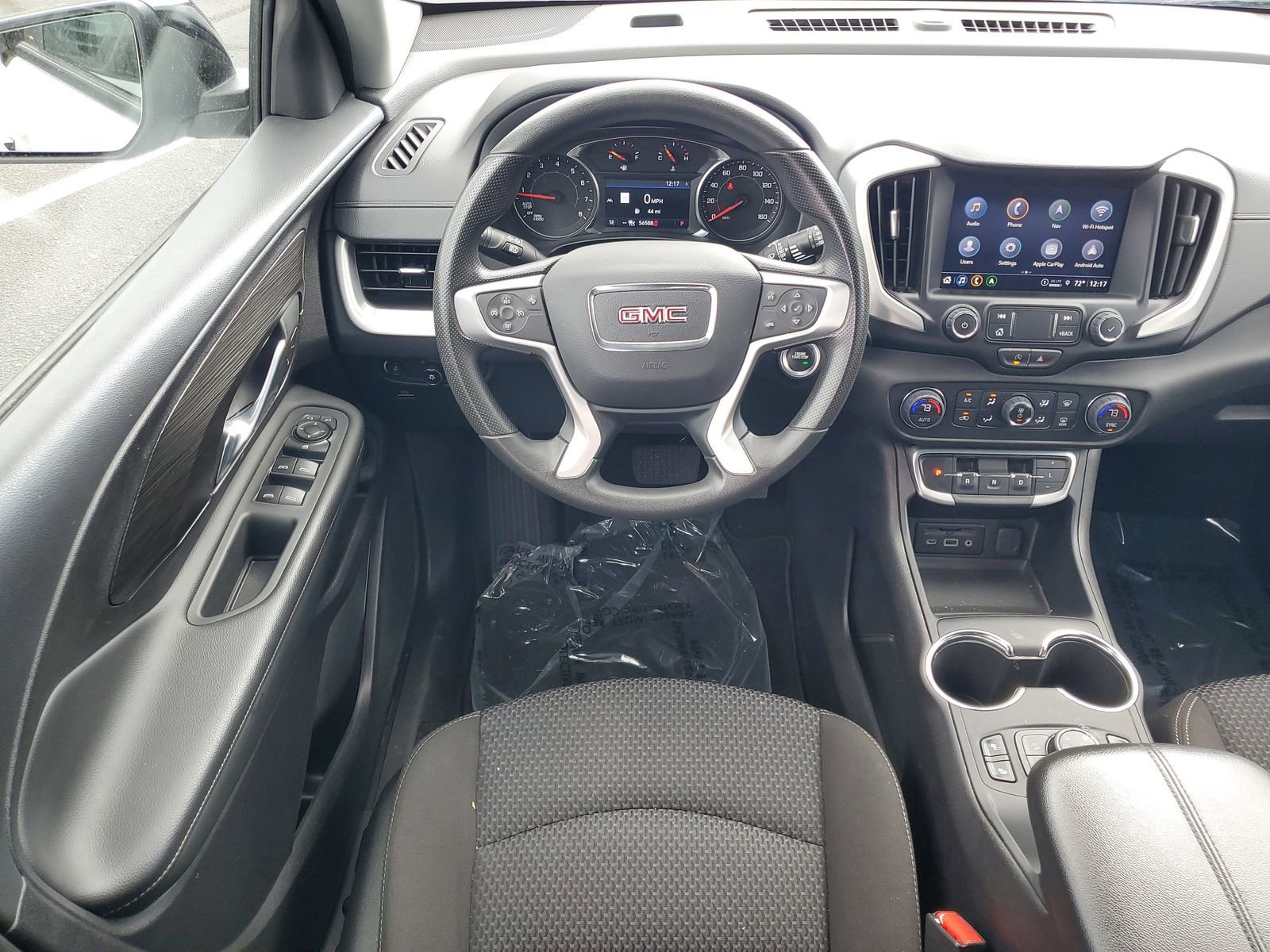 Used 2024 GMC Terrain SLE w/ Driver Convenience Package image 25